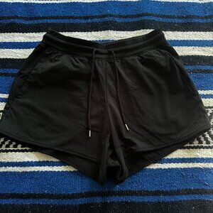 Uniqlo black high-waisted cotton shorts